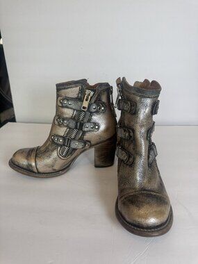 FREEBIRD BY STEVEN Beckett Bronze Metallic Distressed Leather Boots 9